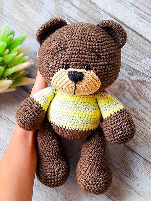 Pequeño Oso de peluche PDF Amigurumi Patrón Gratis - Lovelycraft