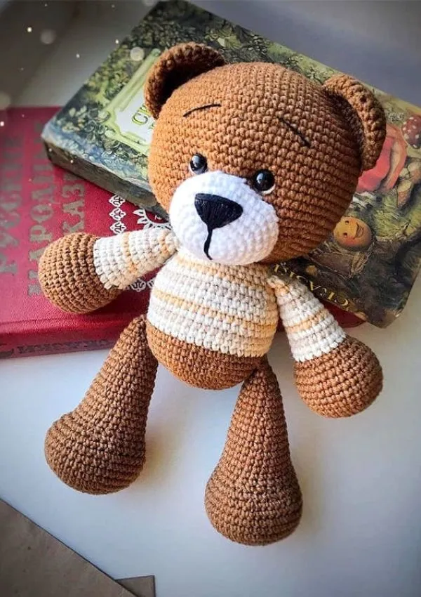 Pequeño Oso de peluche PDF Amigurumi Patrón Gratis - Lovelycraft