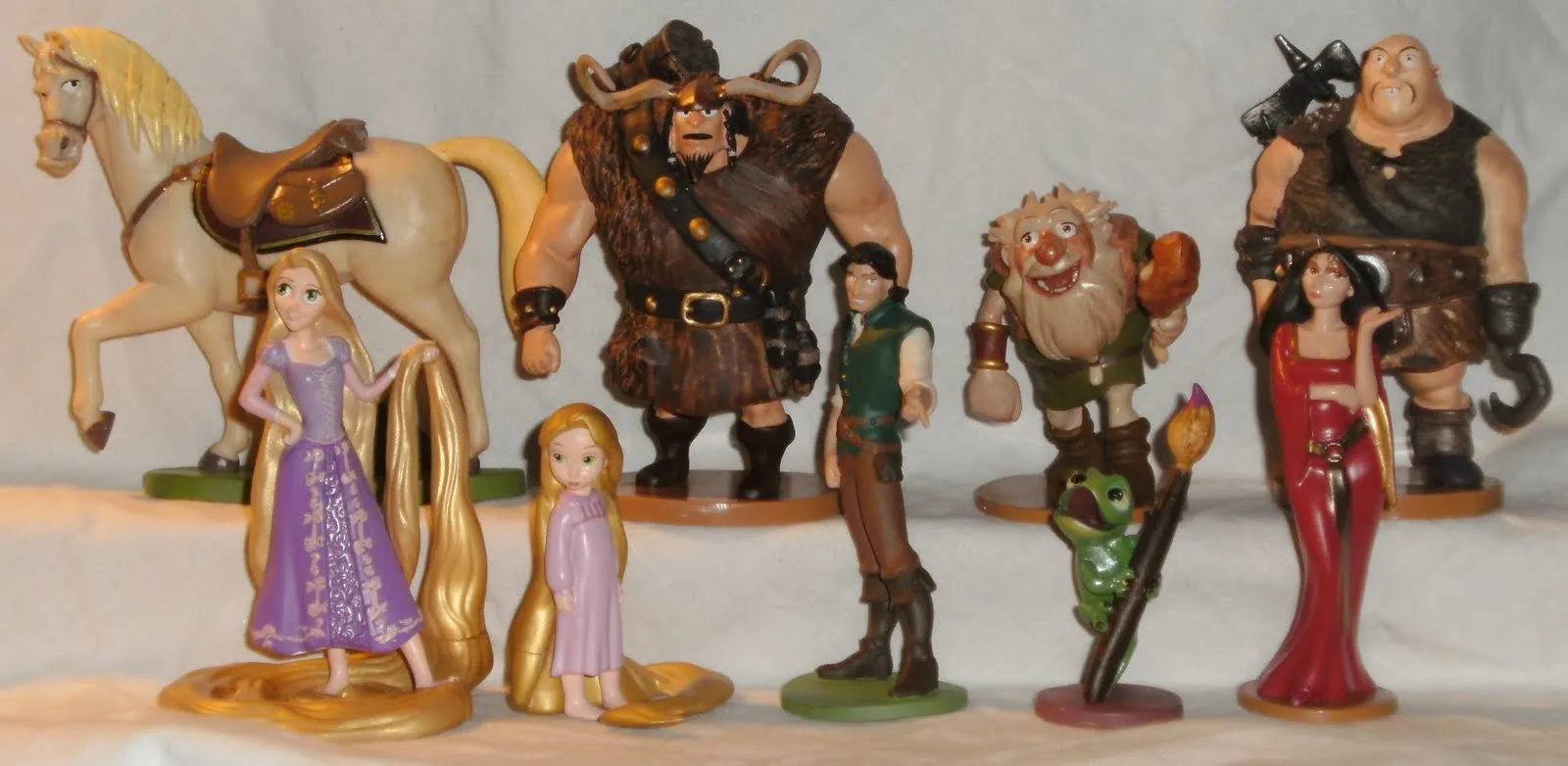 PERSONAJES DE CINE, TBO Y TV: ENREDADOS (TANGLED)