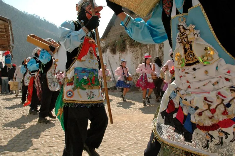 Peru Virgen Del Carmen Panaderos Street View – Culture Xplorers