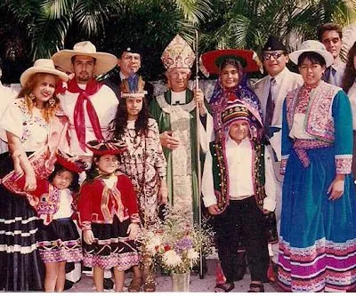 Peruvian Typical Dresses / Trajes Tipicos Peruanos