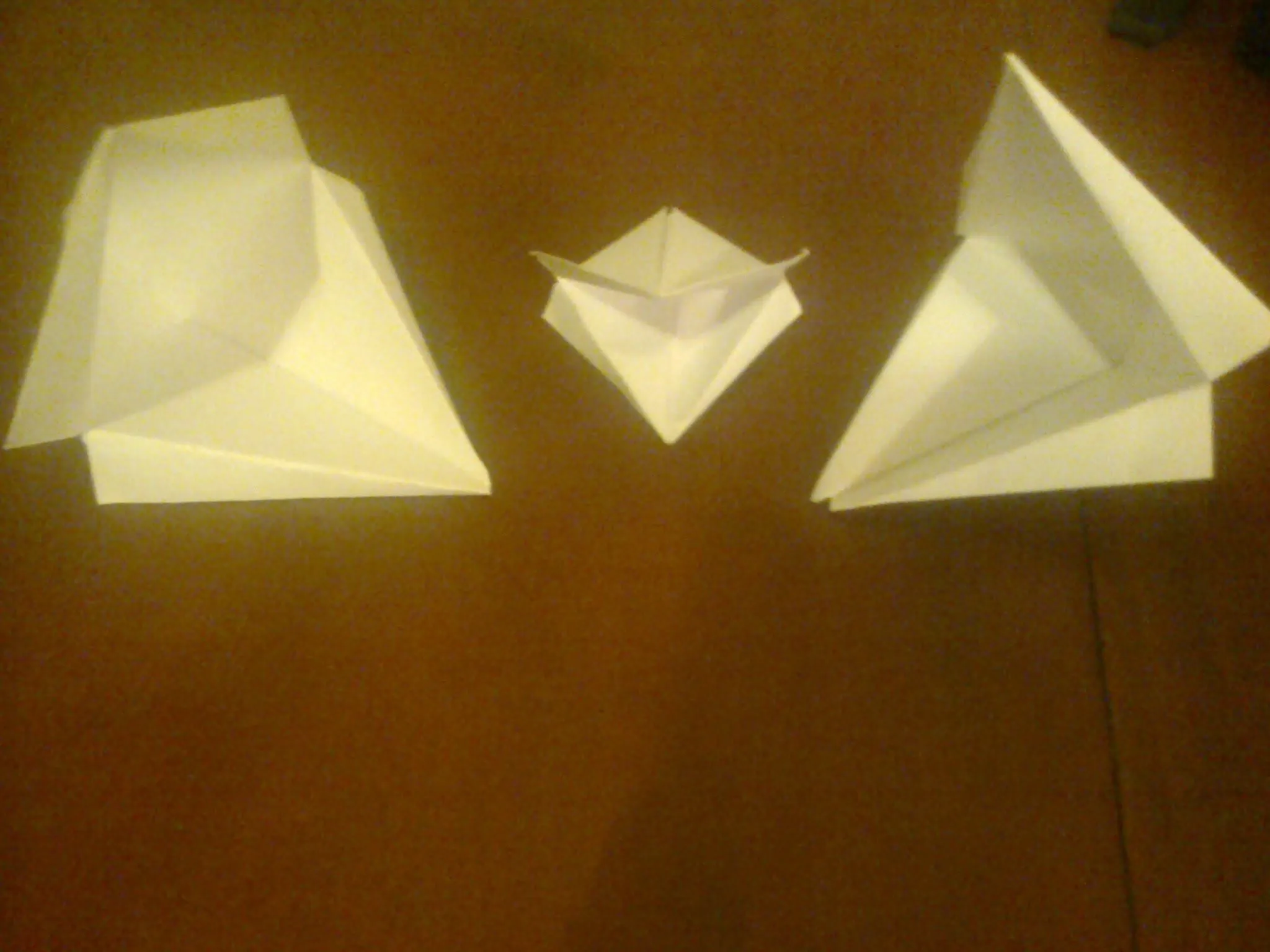 como hacer un pico de papel/how to make a paper spike | Paper, Paper lamp,  Origami