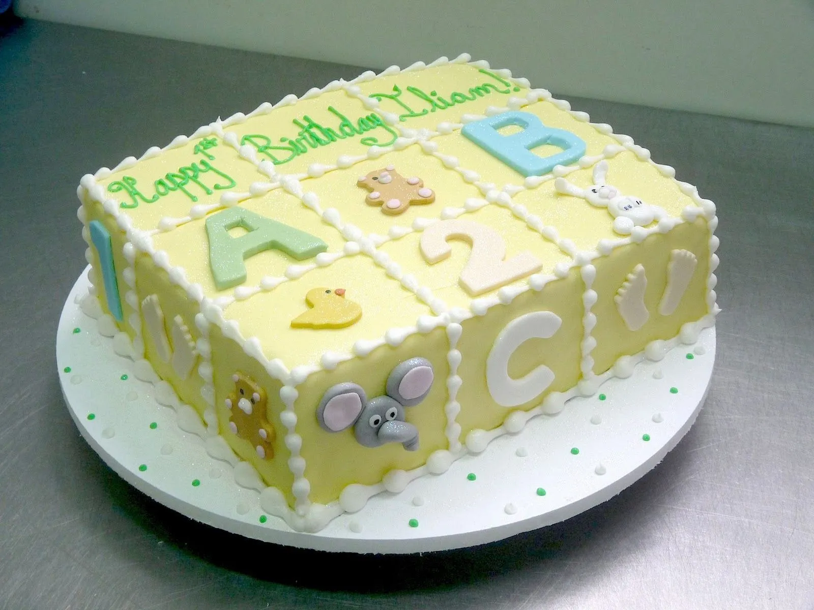 Picture Insights: Baby Shower Cakes