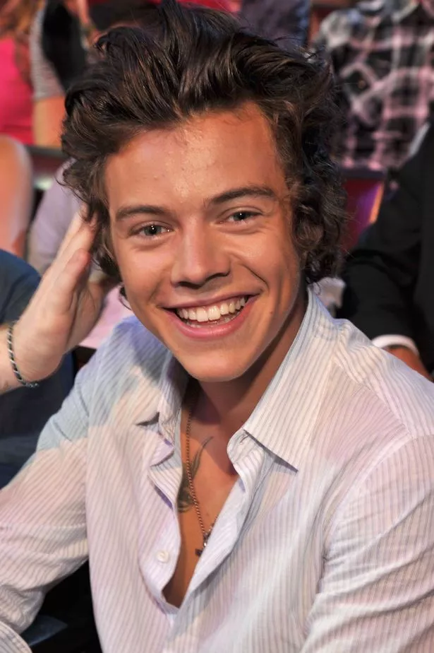 Pictures: Harry Styles wins TWO individual Teen Choice Awards for ...