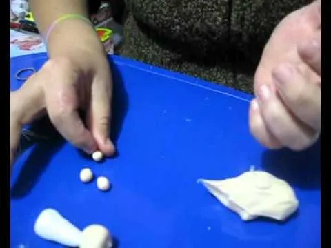 Como hacer pie de bebé con porcelana fria - Imagui