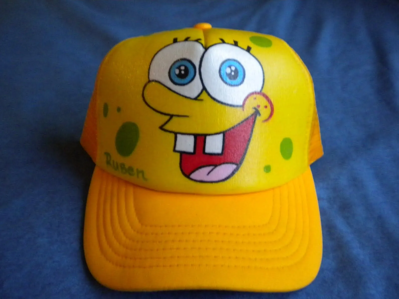 dabeat tattoos y mas...: gorras familia bob esponja