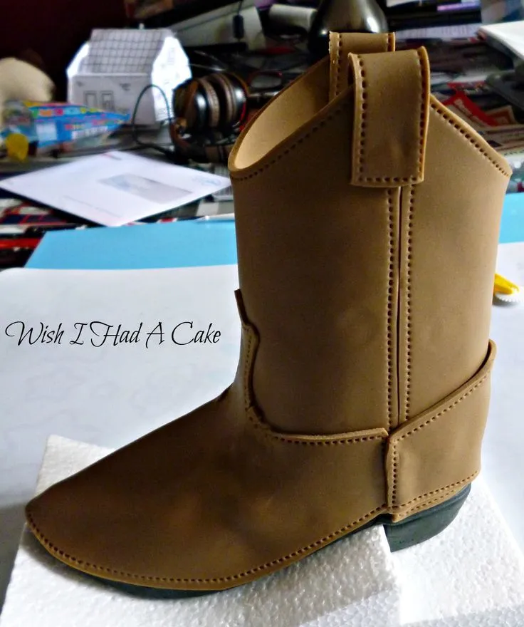 Pin by Ellie Selfe on Cake cake cake | Cowboy boot cake, Boots, Toy story  birthday party