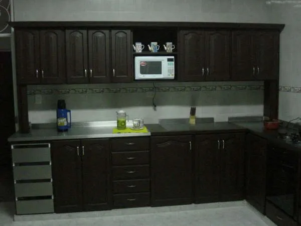 Pin Cocina Integral En L Madera De Cedro Color Wengue Con ...