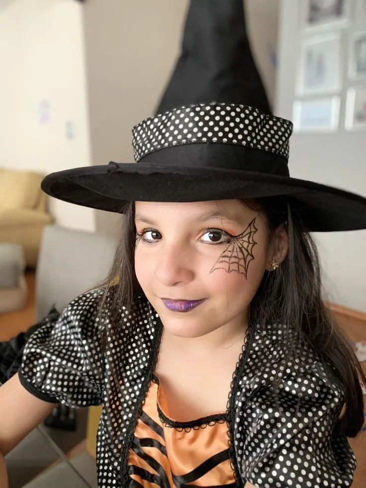 Pin de Flor Tamez Rocha en pintacaritas en 2023 | Maquillaje de cara de  halloween, Cara de halloween, Maquillaje cara