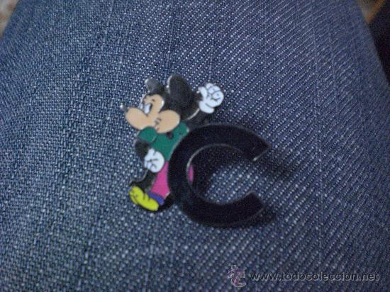 Pin mickey mouse Disney Dibujos animados Letra C (Otros ...