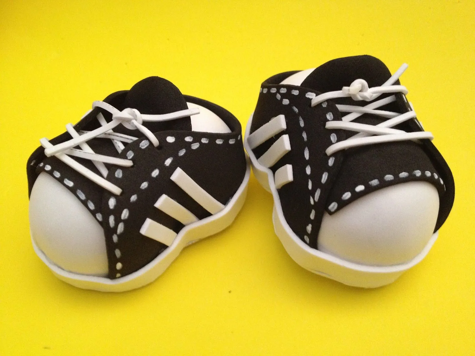 Pin Molde De Fofucho Angel Plano Real Madrid Wallpapers on Pinterest