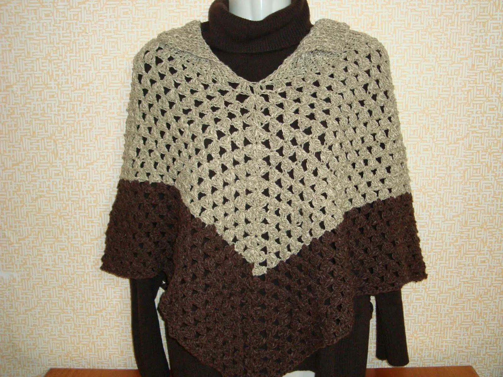 Pin Poncho Imagen Patrones Crochet Grupos Vestidos Tejidos Para on ...