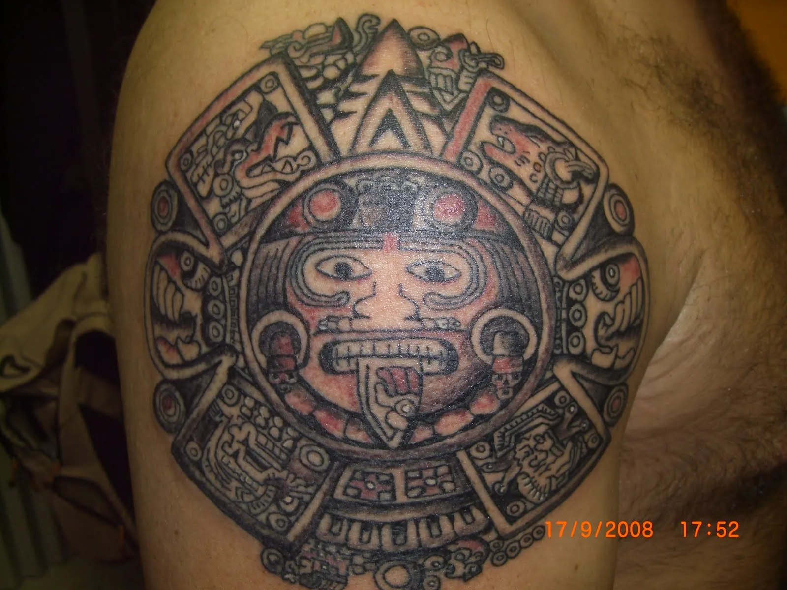 Pin Tatuaje Serpiente Azteca Tattoo Id on Pinterest