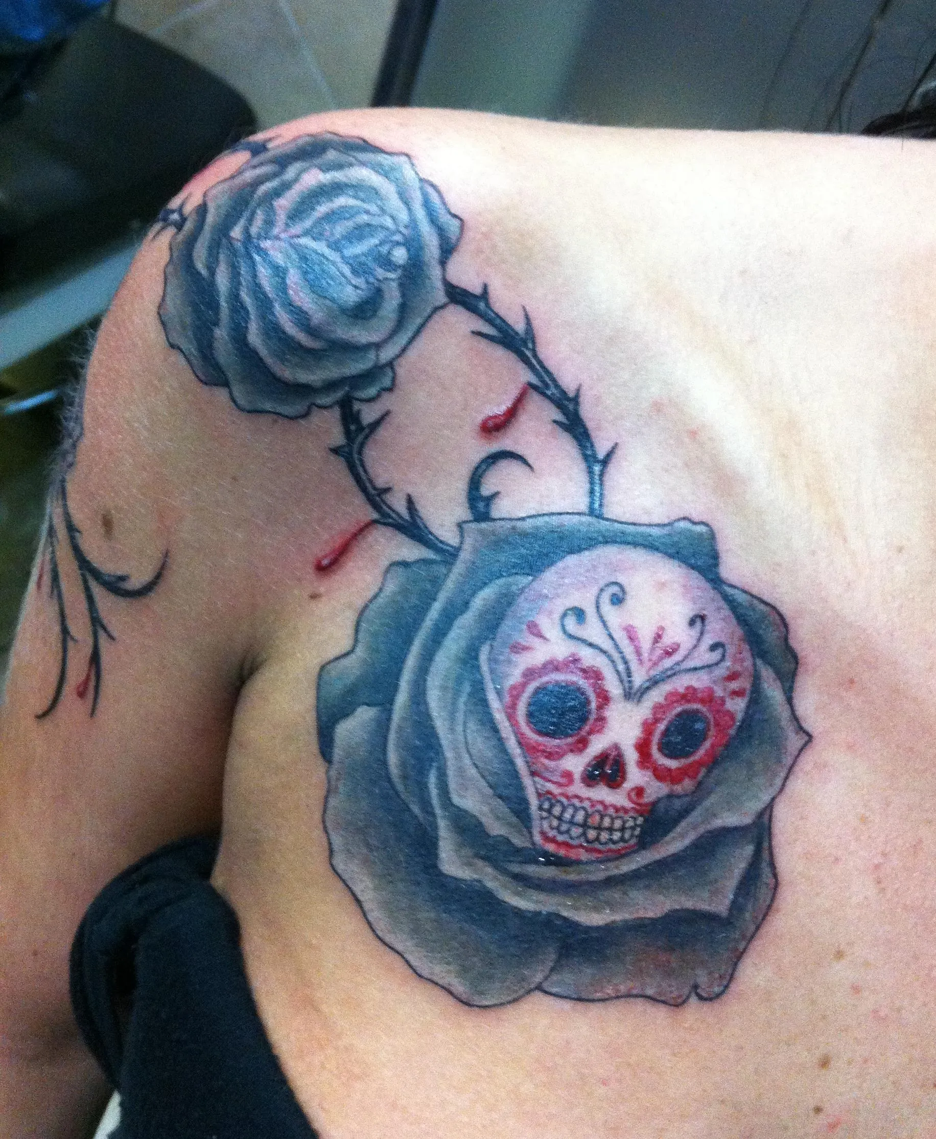 Pin Tatuajes De Calaveras Con Rosas on Pinterest