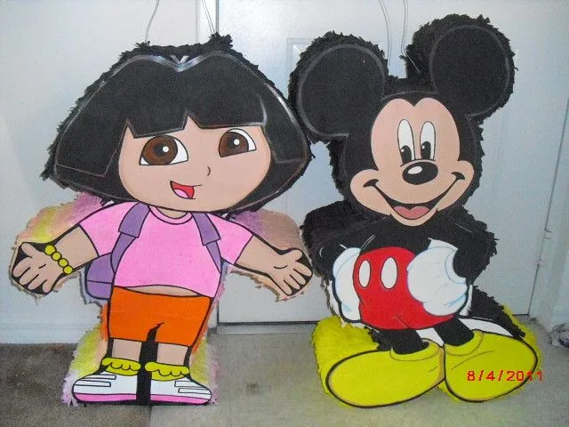 piñata de dora la exploradora y de mickey mouse | Flickr - Photo ...