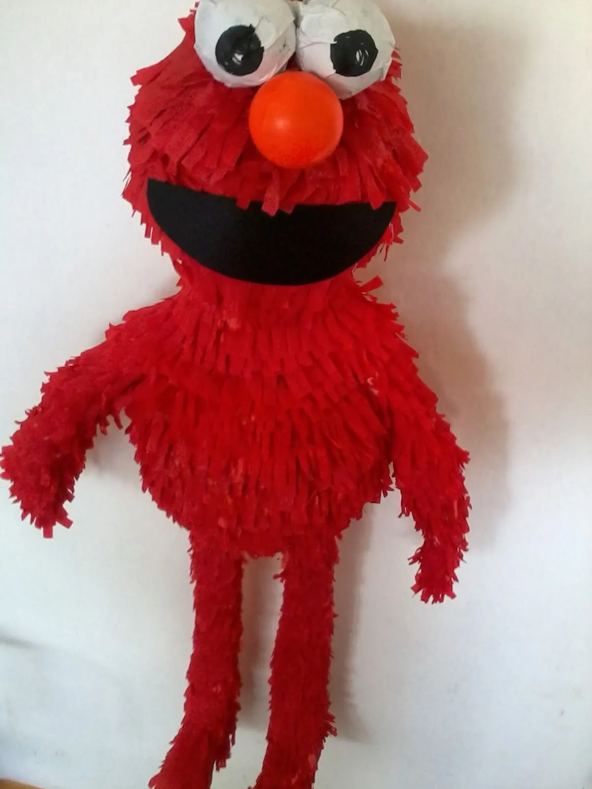 Como hacer una piñata de muñeco? Elmo | . . . . . . . . . . . . El ...