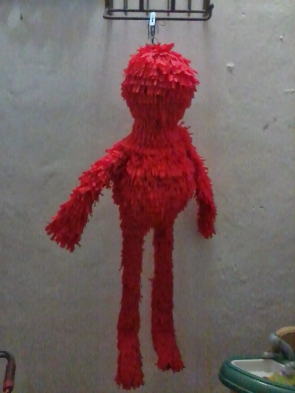 Como hacer una piñata de muñeco? Elmo | . . . . . . . . . . . . El ...