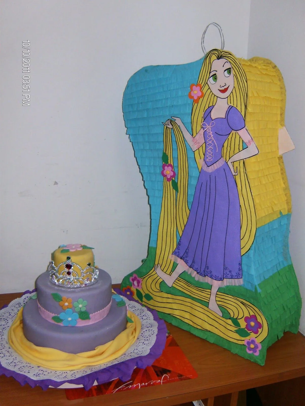 Las Piñatas de Anakaro: Rapunzel