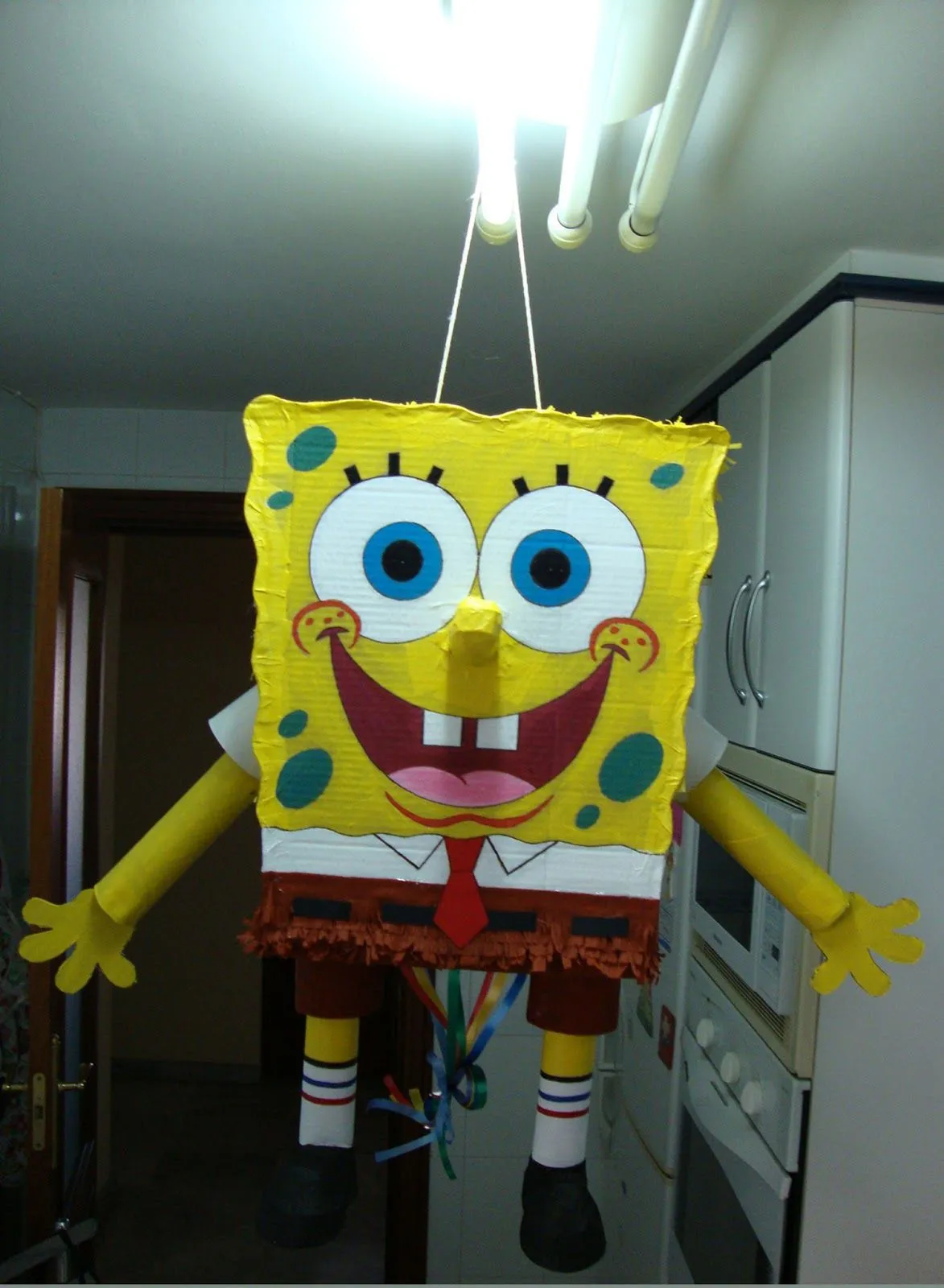 Como hacer una piñata de bob esponja - Imagui