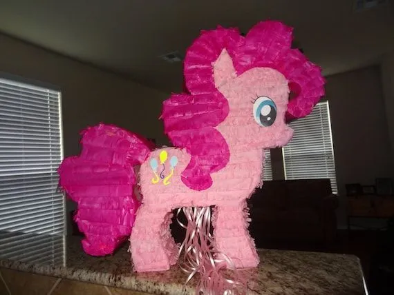 Piñatas de marilo pony - Imagui