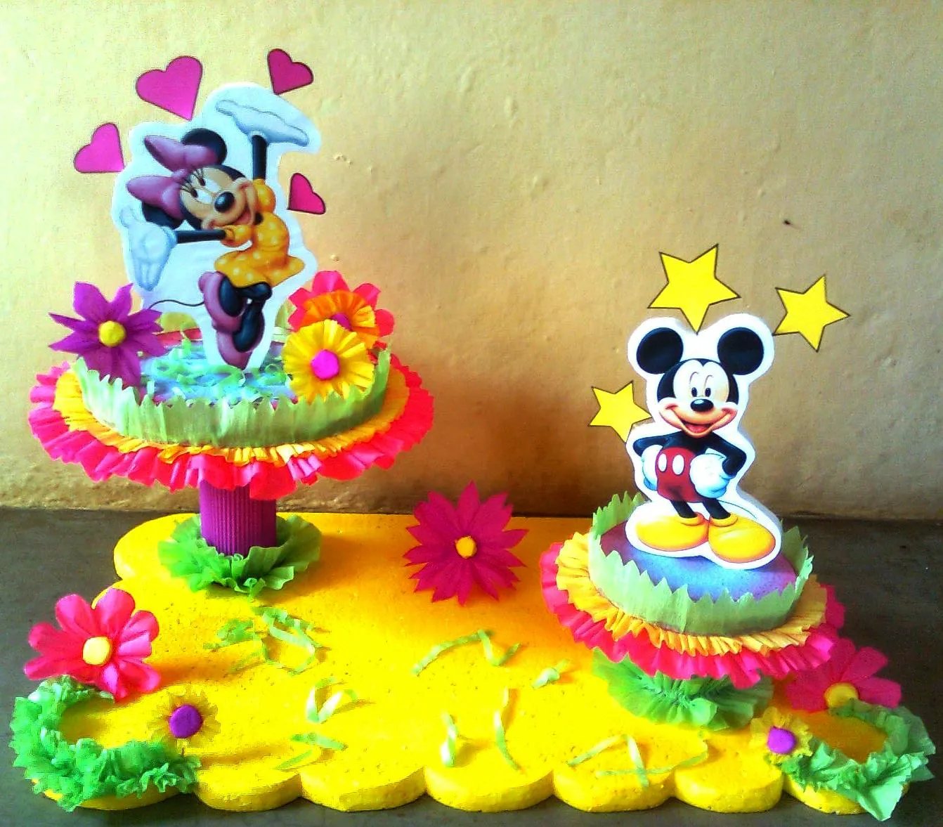 Piñatas de Mickey y Minnie - Imagui