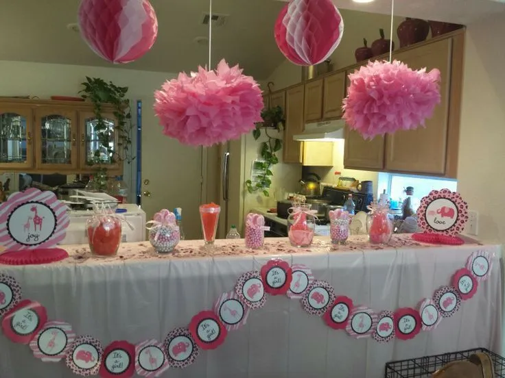 Pink and white candy buffet | Sweet safari baby shower | Pinterest