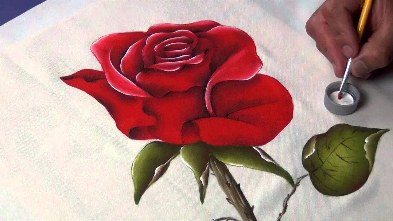 Cómo pintar rosas sobre tela - YouTube