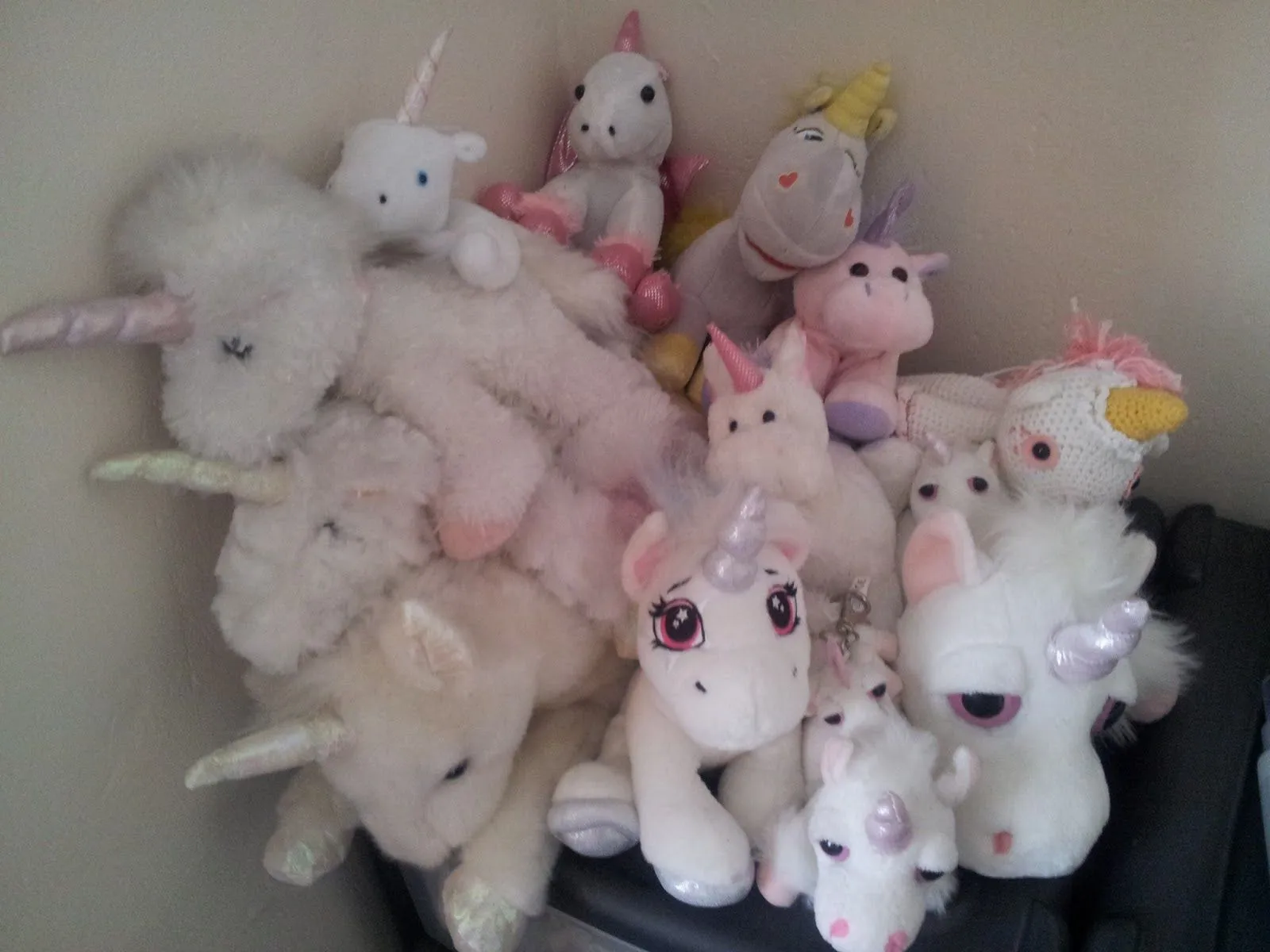 Pipah's World ~: Coleccionista de... unicornios