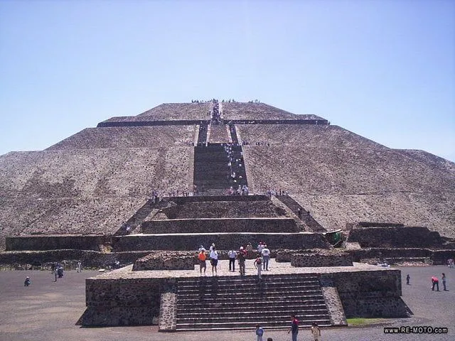 Dibujo de la piramide de la luna - Imagui