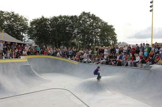 Pista de Skate en Dinamarca funciona como contención y drenaje ...