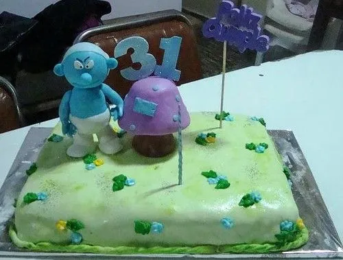 Pitufo y torta para Nacho!! | Flickr - Photo Sharing!