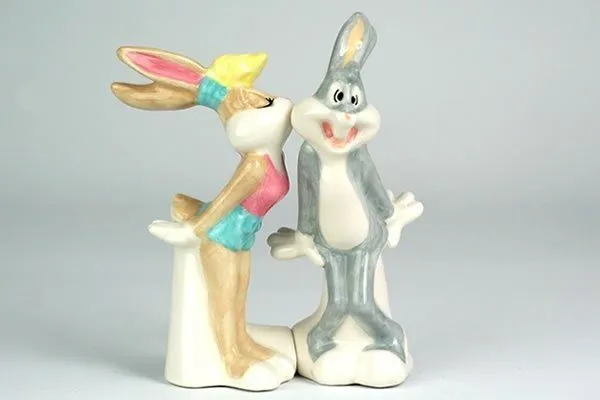 Pix For > Bugs Bunny And Lola Bunny Kissing