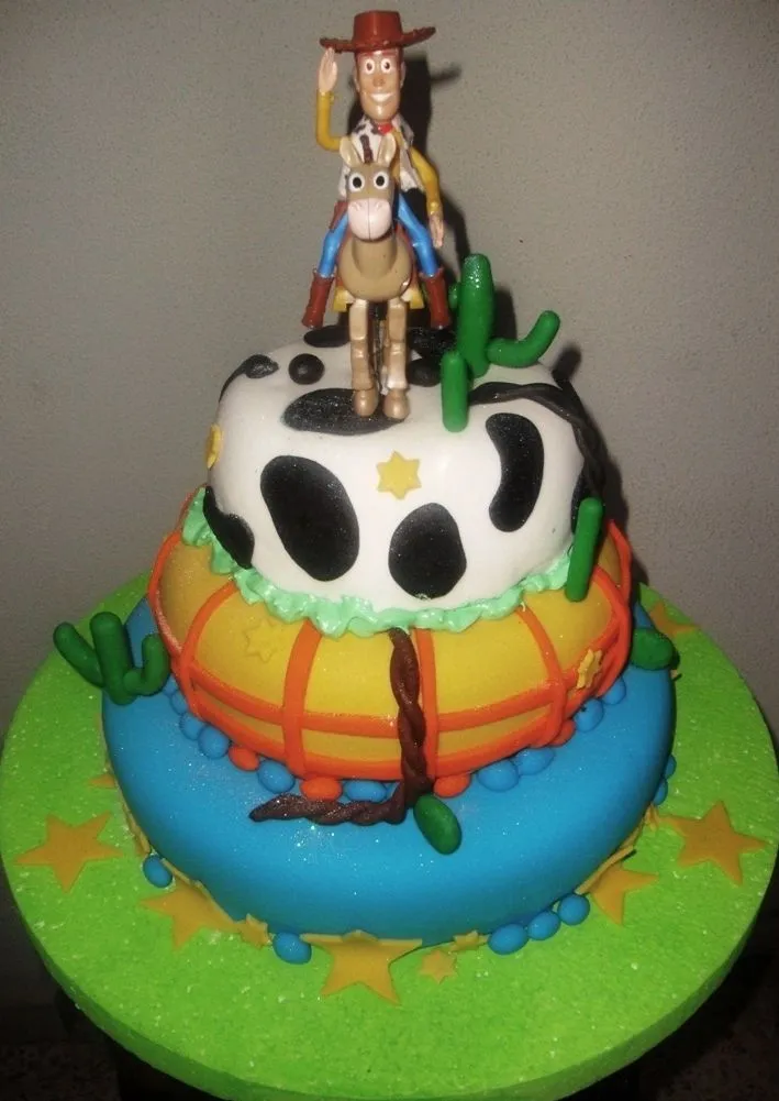 Pixarspain: Magnífica tarta inspirada en Toy Story