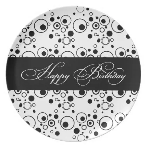 Placa blanco y negro del cumpleaños plato para fiesta | Zazzle