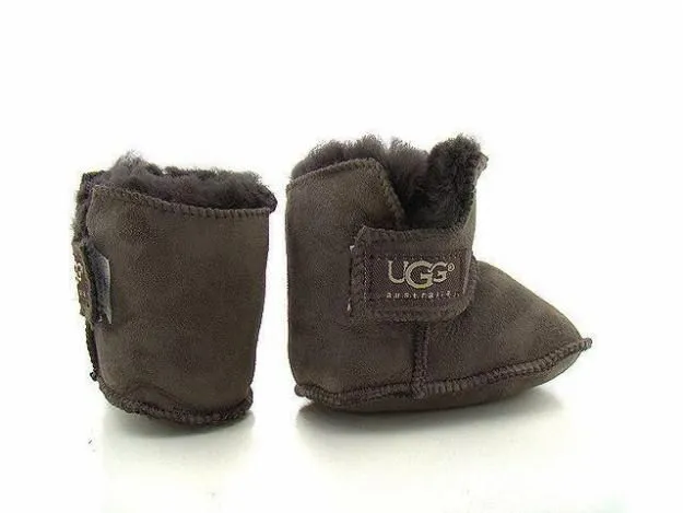 Mi Planeta & Mi Rincón: Sheepskin boots= UGG