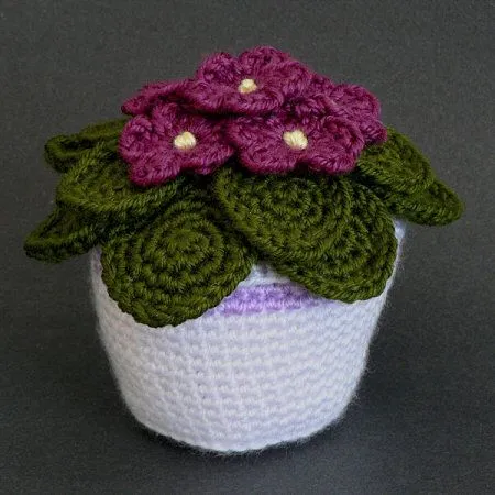 PlanetJune by June Gilbank » African Violets crochet pattern