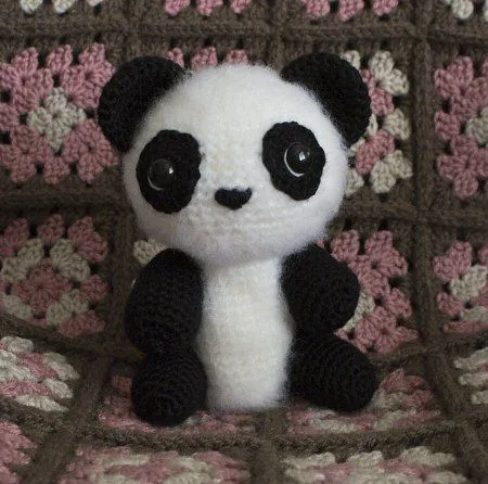 PlanetJune by June Gilbank » craft crochet along panda