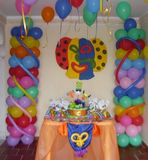 PLASTIVARIEDADES DEL VALLE S.A.S: decoración carnaval