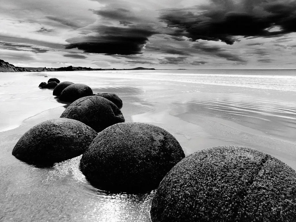 Playa_en_Blanco_y_Negro_1024x768-409640