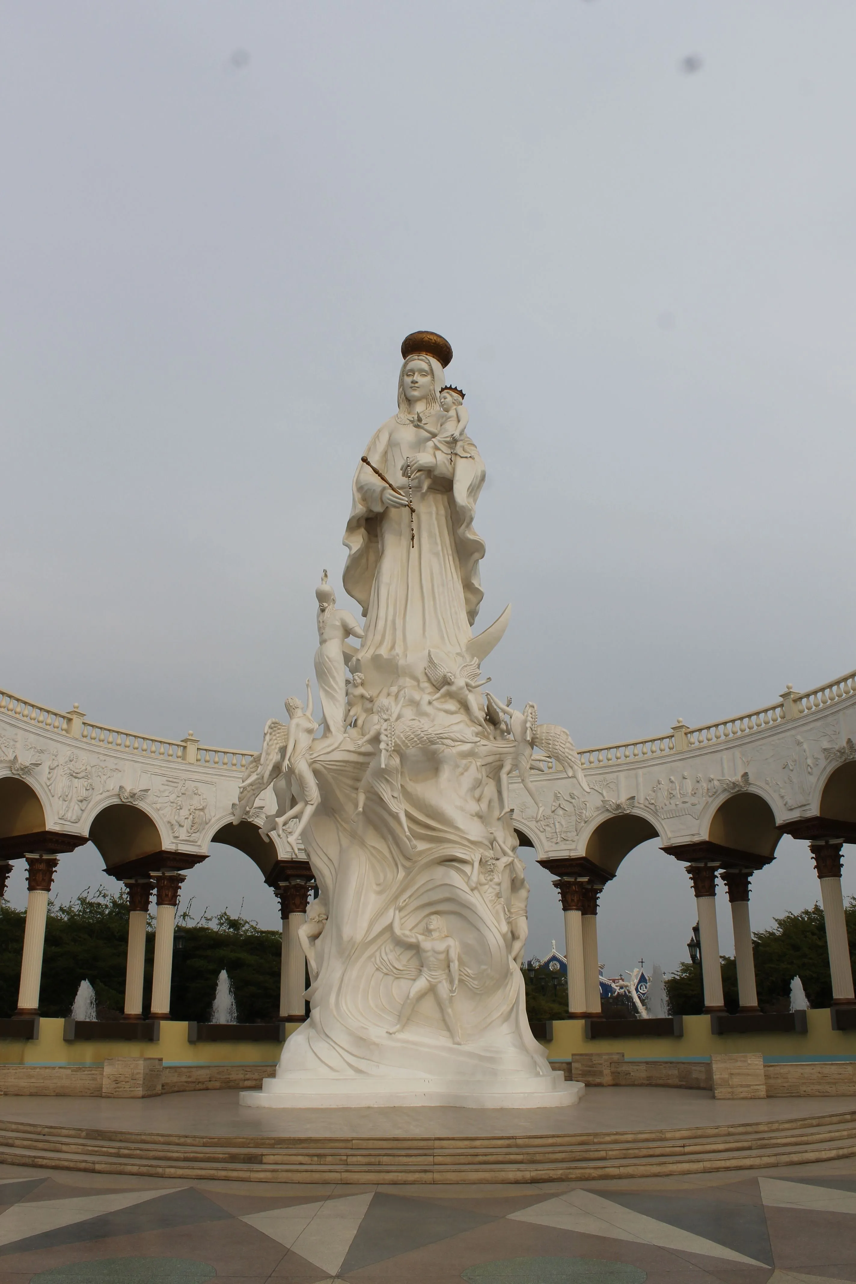 Plaza del Rosario de Nuestra Señora de Chiquinquirá en Maracaibo: 4  opiniones y 1 fotos