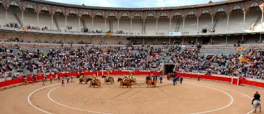 Plazas de toros de primera categoría en España - Un trocito de arte