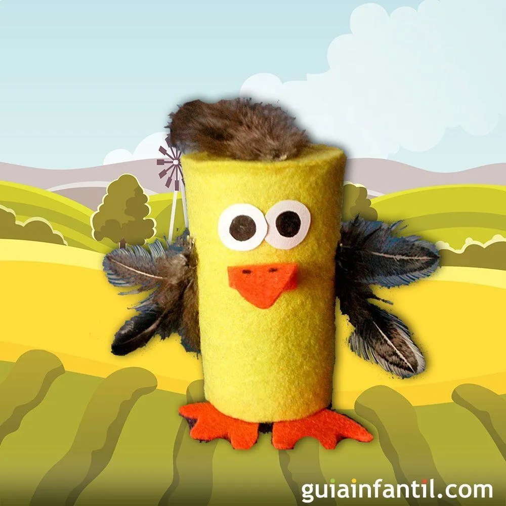 Pollito con rollo de papel higiénico. Manualidad de reciclaje