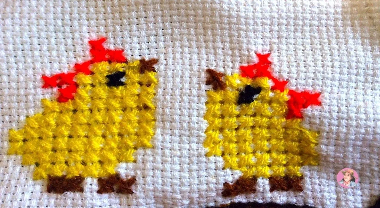 Pollitos en punto de cruz #378 - La Abuelita de las Costuras