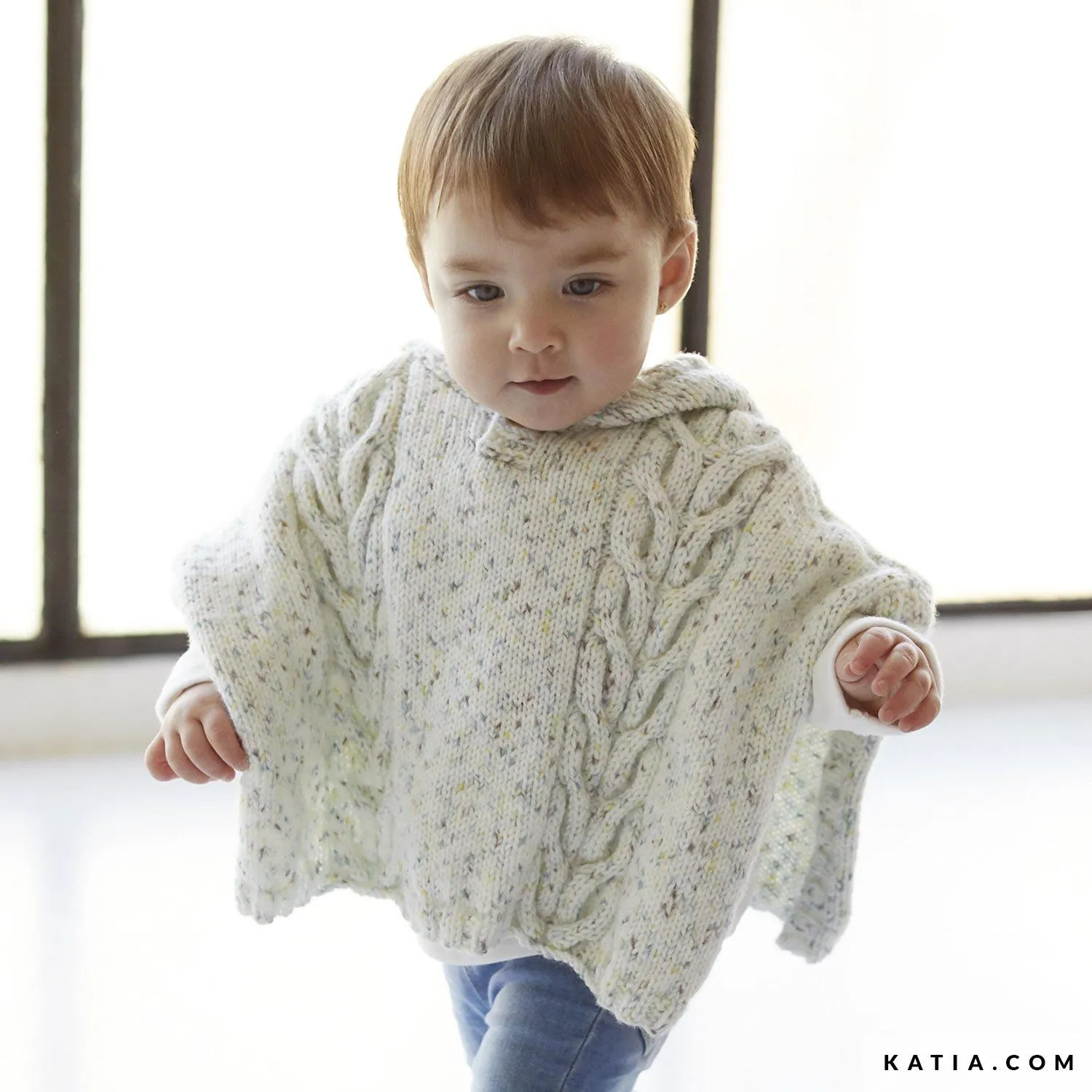 Poncho - Bebé - Otoño / Invierno - patrones | Katia.com