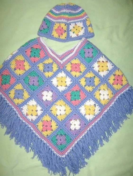 Poncho al crochet con cuadrados - Imagui