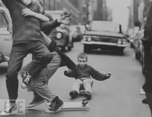 poppinseatspancakes: . HE WAS A SKATER BOY