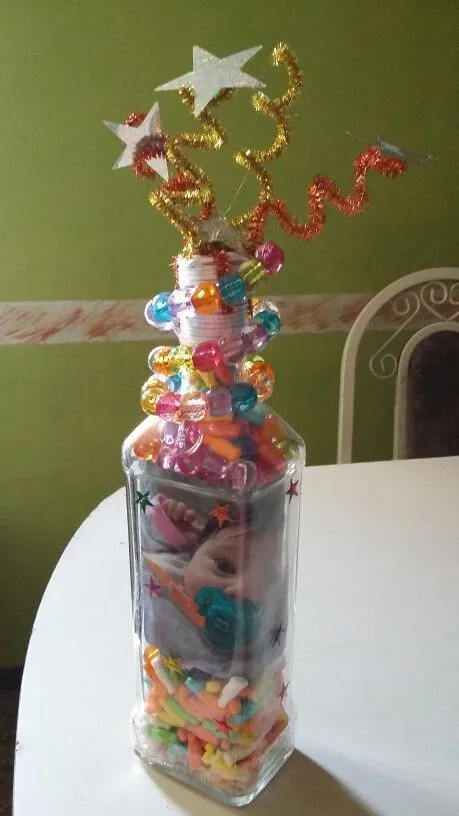 Portaretrato en botella decorado con dulces y cuentascde cristal ...