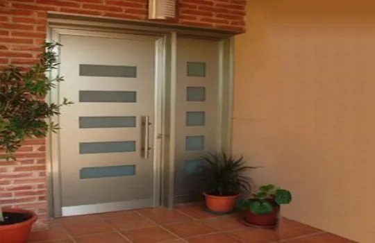 Precio puerta Aluminio. Fotos, presupuesto e imagenes.