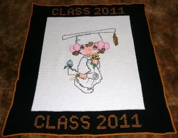 Precious Moments Graduation Girl Crocheted por maltesedreamer