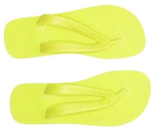  ... PRESENTA SUS CHANCLAS DE COLOR, CONFORT Y FRESCOR PARA ESTE VERANO